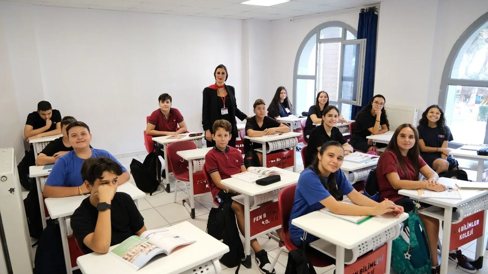 Bilim Ovası Lisesi öğrencileri sınıfta ders sırasında