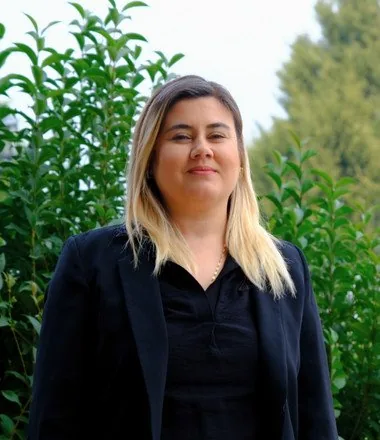 Hayriye Özbudak, Türkçe Öğretmeni