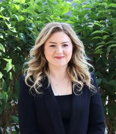 İlayda Vatansever, Türk Dili ve Edebiyatı Öğretmeni — Fen Lisesi