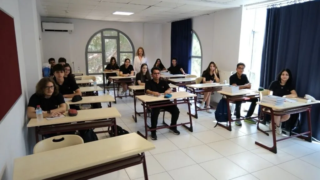 Anadolu Lisesi öğrencileri YKS hazırlık dersinde